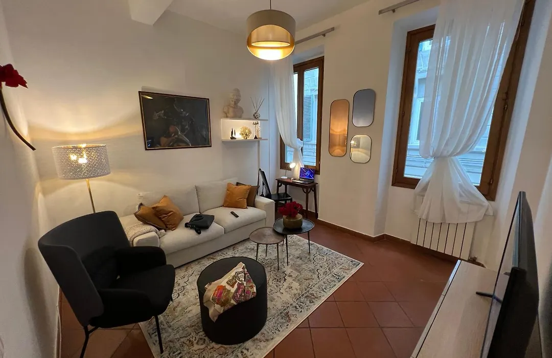 Apt Aldobrandini Lux-1